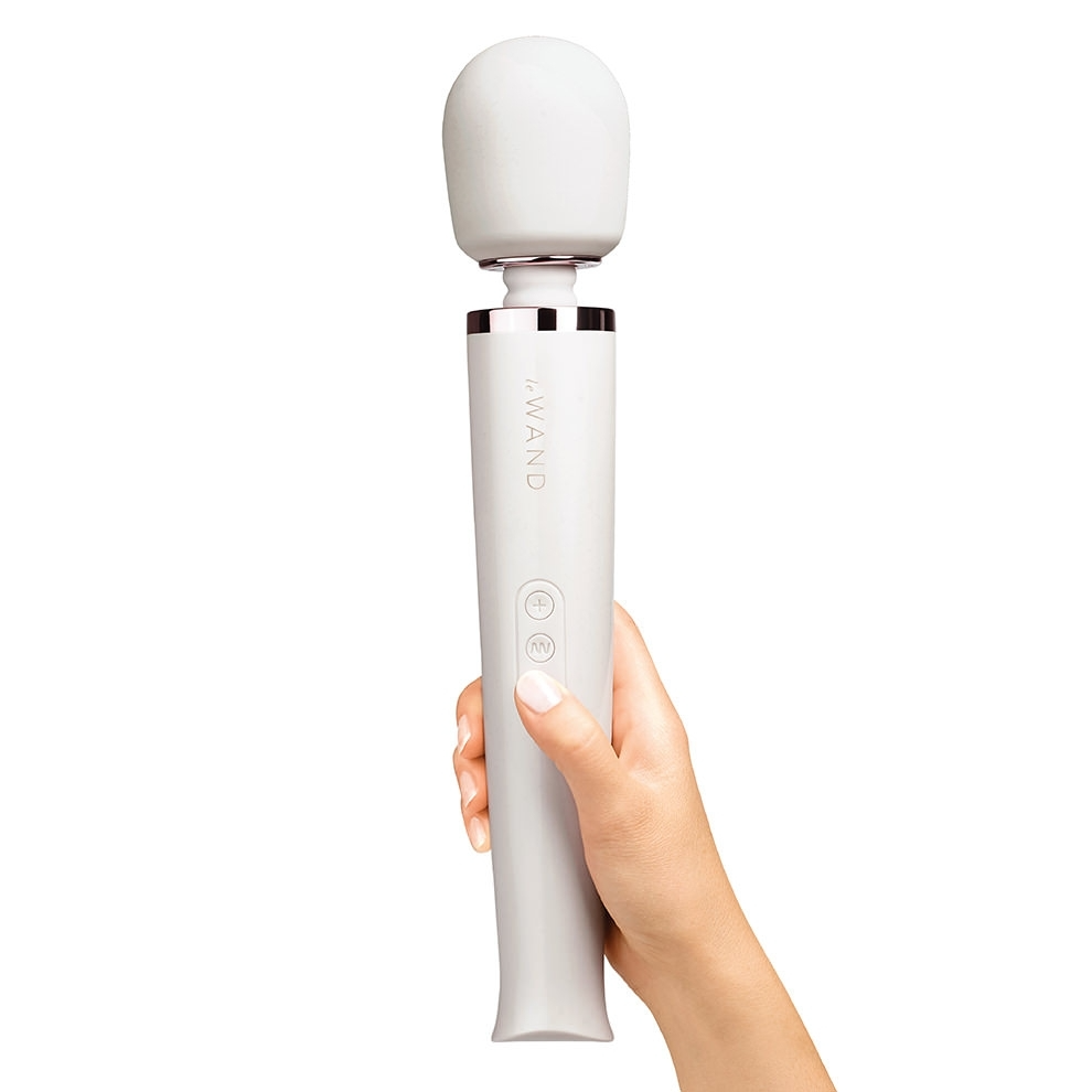 Le Wand Rechargeable Vibrating Massager | Cosmo Sexcellence Award | Black